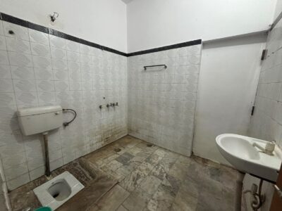 Well-Maintained 2-Room Set Available