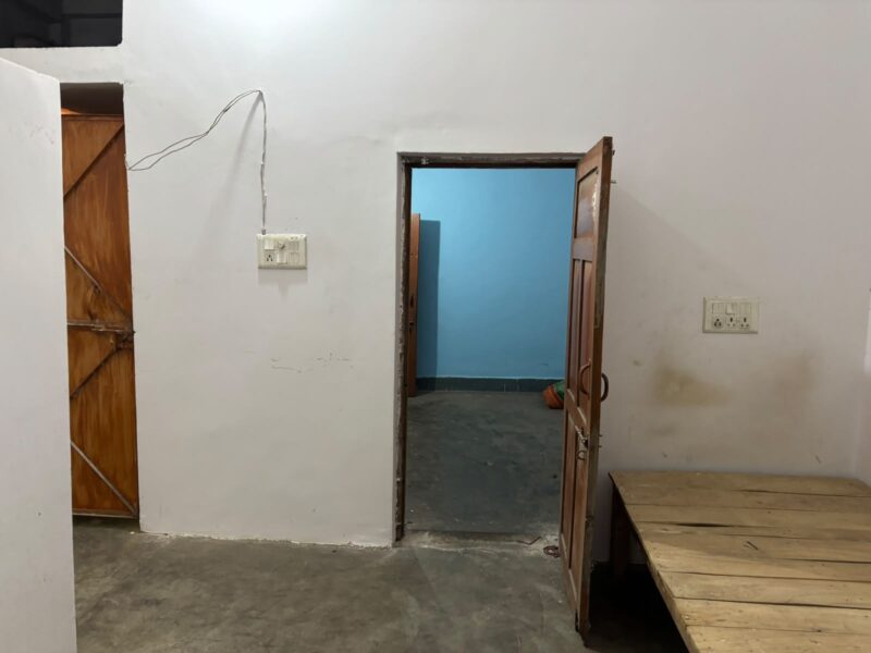 One room with kitchen