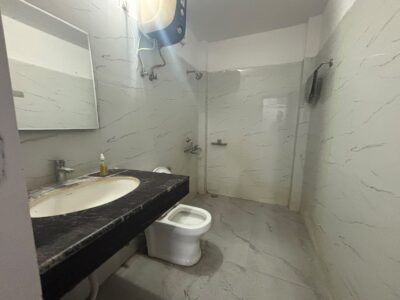 2BHK Floor – for rent