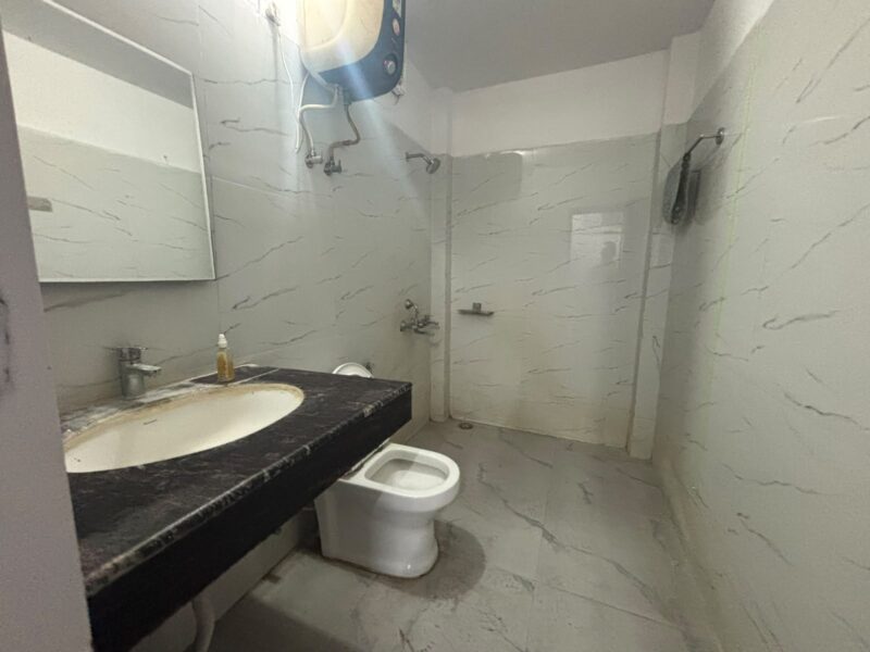 2BHK Floor – for rent