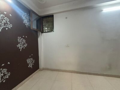 Well-Maintained 3 Room Set Available