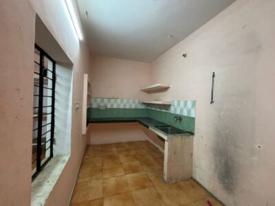 2 room set in prime location