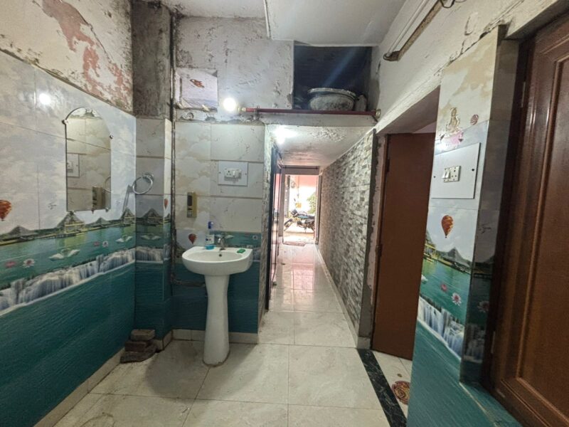 Well-Maintained 2 Room Set for Rent