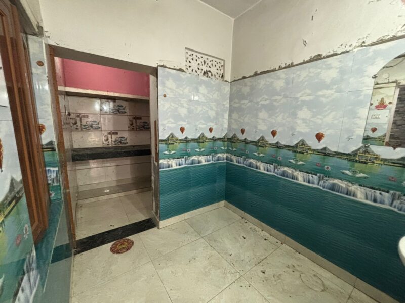 Well-Maintained 2 Room Set for Rent