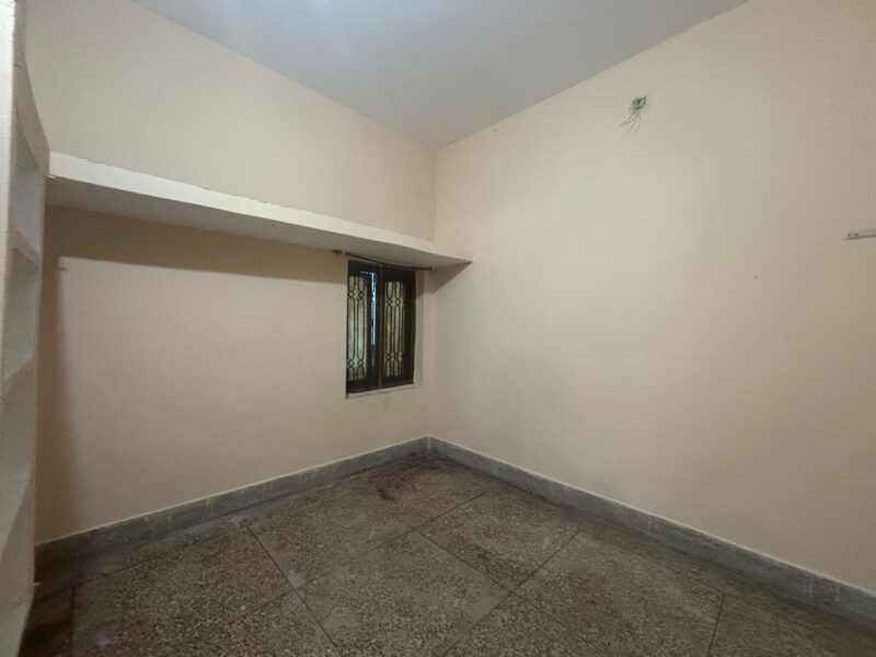 2 Room Set available – Ready to Move In