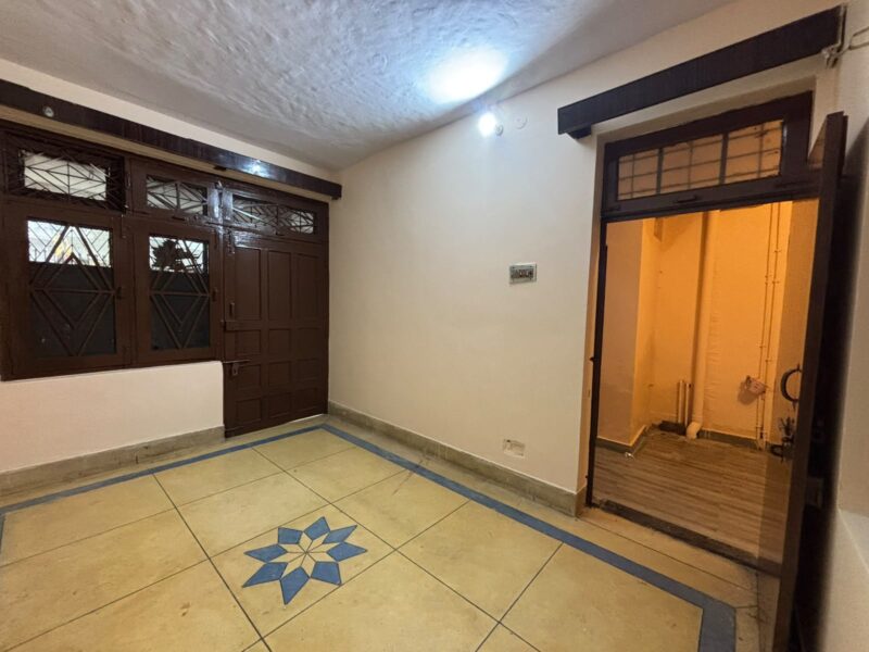 Spacious 2 Room Set for Rent