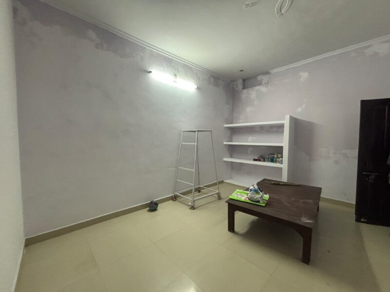 1BHK Home in a Well-Connected Area