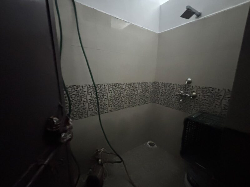 1BHK Home in a Well-Connected Area