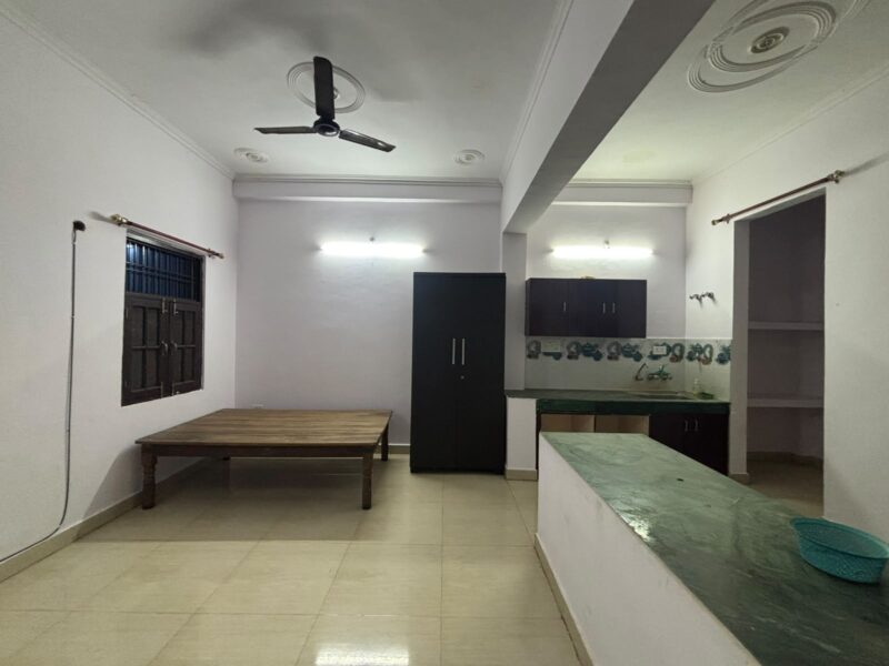 Spacious 2 BHK Flat Available for Rent