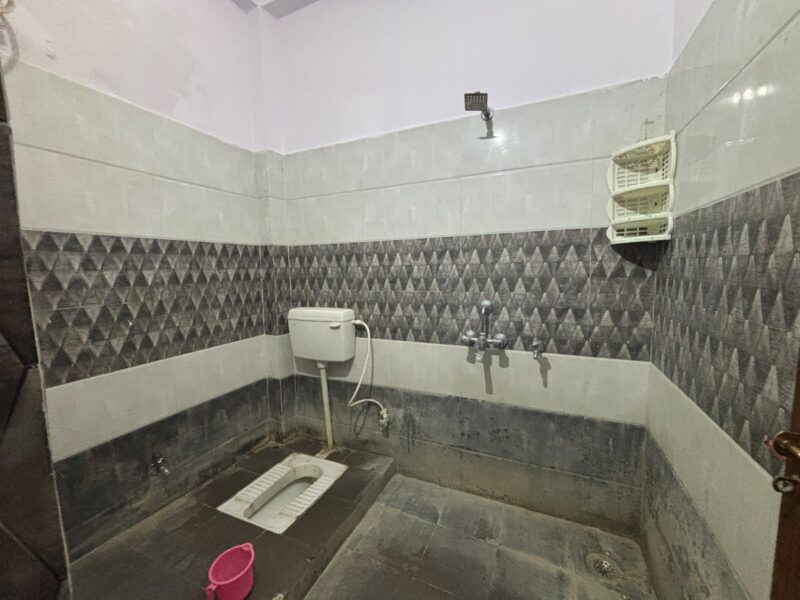 Spacious 2 BHK Flat Available for Rent