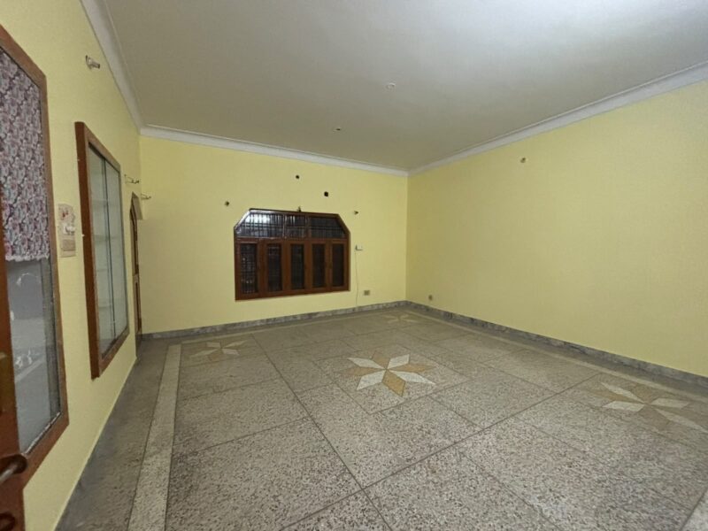 Well Maintained 2 BHK Flat for Rent