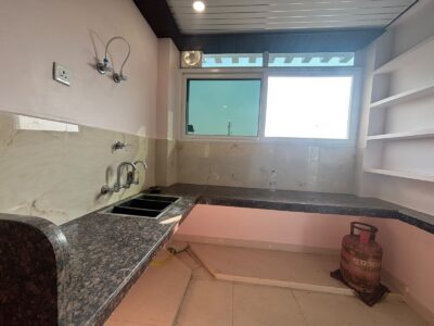 Affordable & Spacious 1 RK Room for Rent | Prime Location
