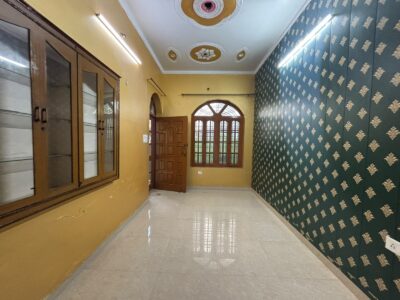Well-Ventilated 2 BHK Flat